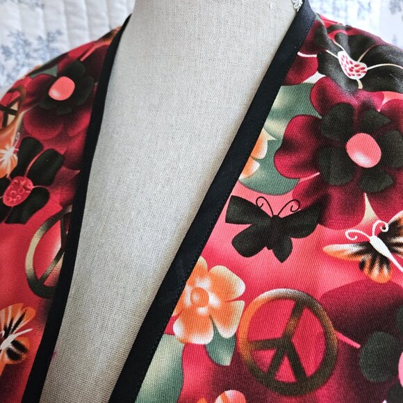 Size S-M Cropped Vest Groovy Red - Picture 5 of 8